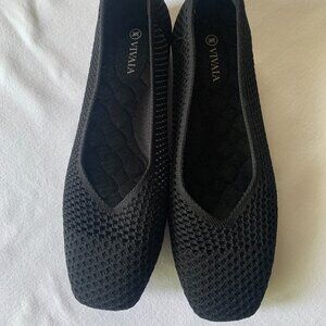 Vivaia Margot Walker Mesh - Size 10.5
